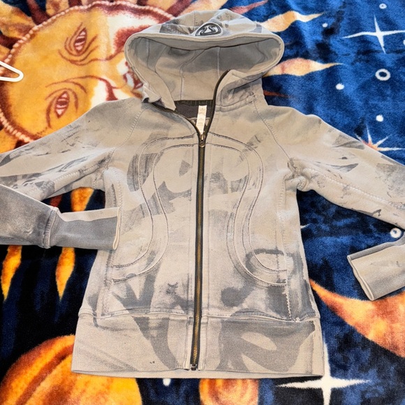 lululemon athletica Gray Patterned Zip-Up Hoodie - Picture 2 of 7